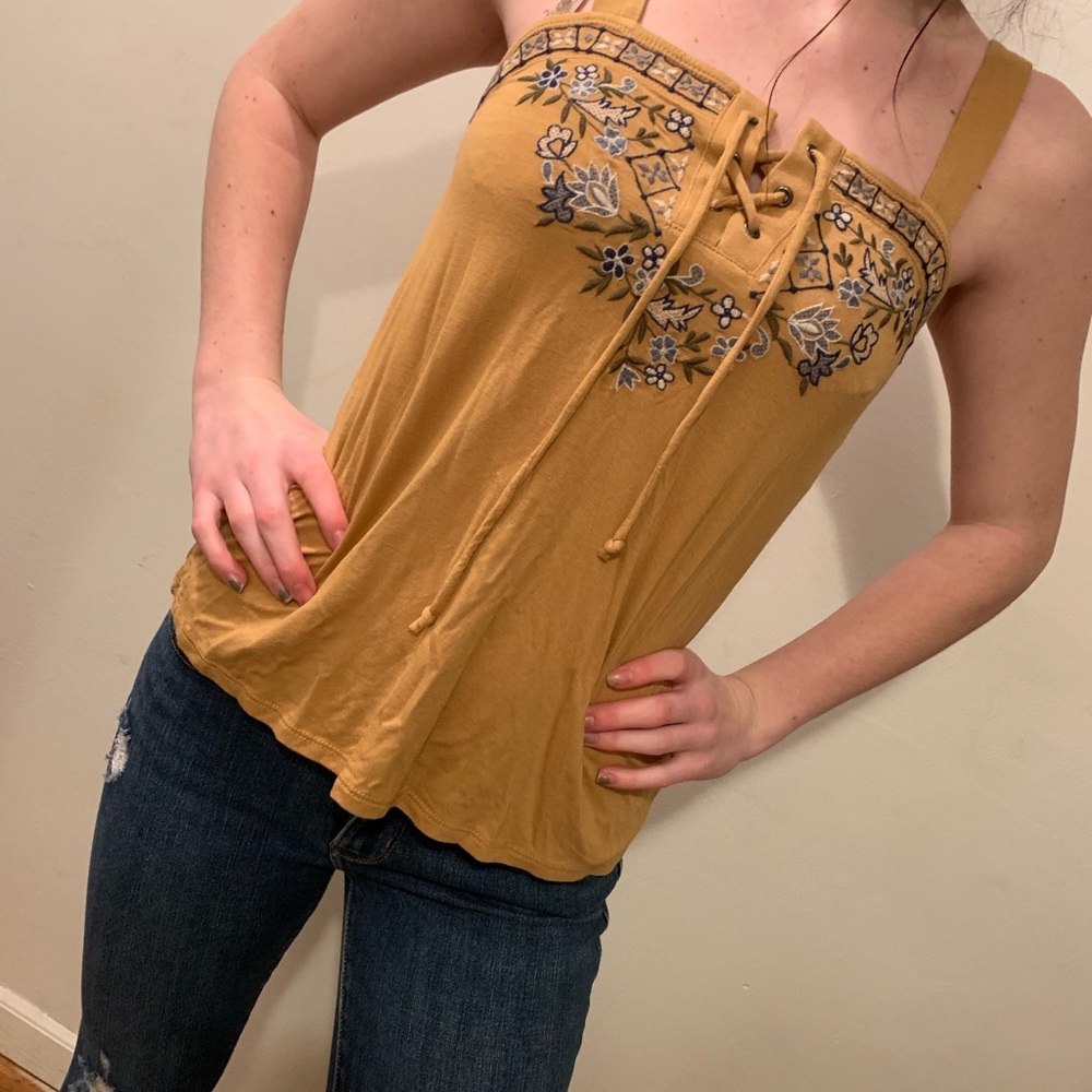 BRAND NEW: American Eagle Floral Shirt TRENDY!💗💗